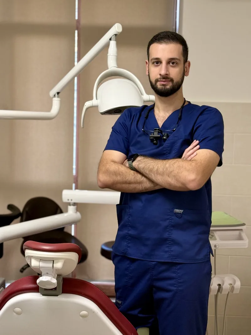 გეორგი ტურავა - NB Dental-ის ექიმი