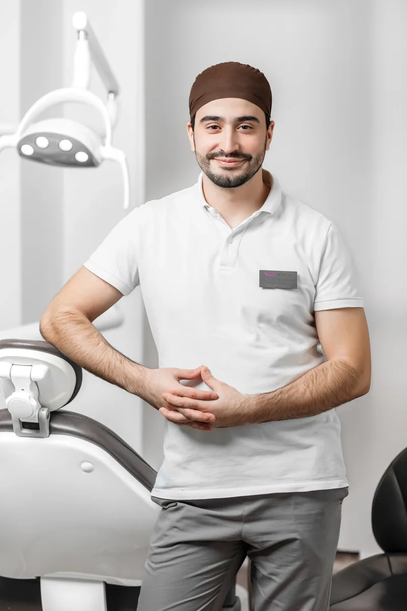 ხვიჩა მღებრიშვილი - ყბა-სახის ქირურგი, NB Dental