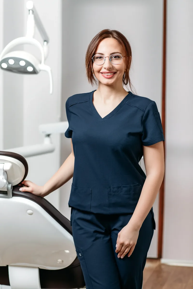 ნუცა გოგიბედაშვილი - ექიმი პაროდონტოლოგი, NB Dental